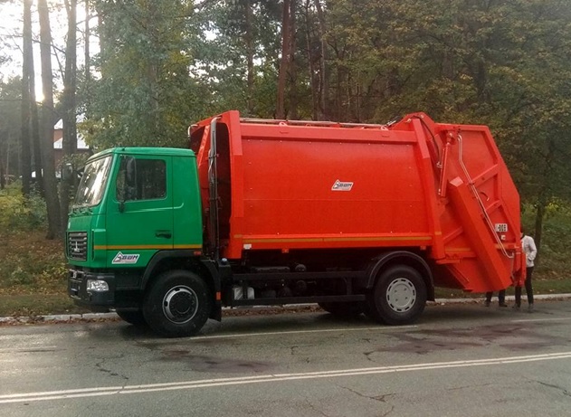 Вже вдруге у 2017 році обласний фонд охорони навколишнього природного середовища профінансував закупівлю спецтехніки по поводженню ТПВ