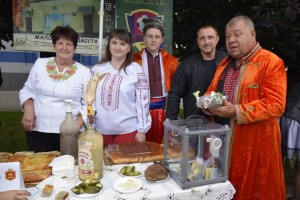 37124588_1868206623473284_1305838111464357888_n