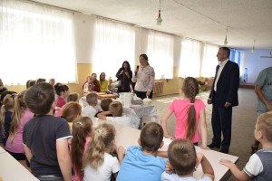 37249622_1869829346644345_6284468174108753920_n