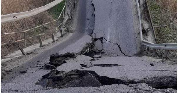 На дорозі «Львів-Луцьк» обвалився дорожній міст. Постраждалих немає