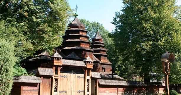 Шевченківський гай та Музей історії релігії презентували у новому ролику департаменту культури