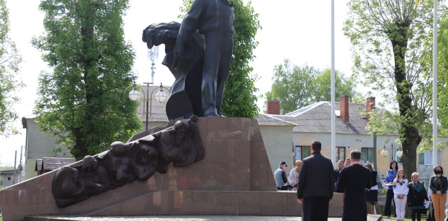 На Яворівщині вшанували 160-і роковини перепоховання Тараса Григоровича Шевченка