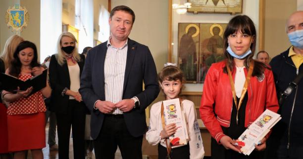 Відзначили переможців ХІХ Міжнародного конкурсу дитячої творчості «Золотий мольберт»