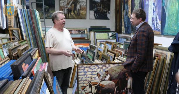 Максим Козицький відвідав творчу майстерню художника Петра Сипняка