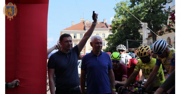 Максим Козицький дав старт головній аматорській велоподії України «Львівській сотці»