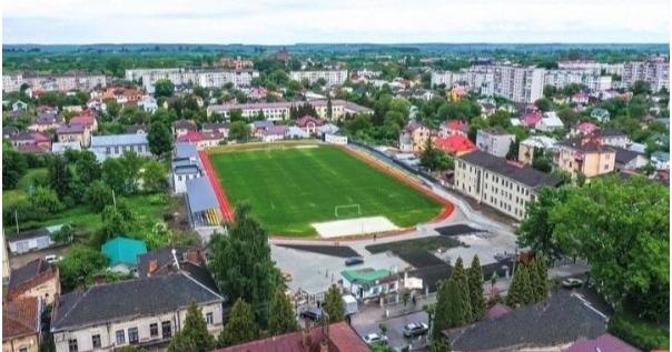 Цього тижня у Самборі відкриють реконструйований стадіон імені Лева Броварського