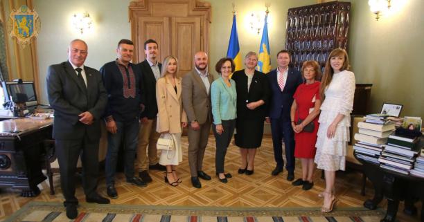 Під час зустрічі у Львові з Надзвичайним і Повноважним послом Хорватії обговорили розвиток галузей туризму та освіти між державами