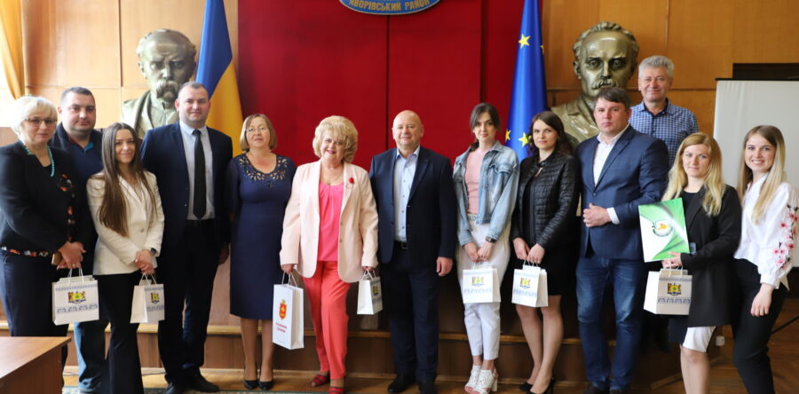 ЖУРНАЛІСТІВ ЯВОРІВЩИНИ ПРИВІТАЛИ З ПРОФЕСІЙНИМ СВЯТОМ