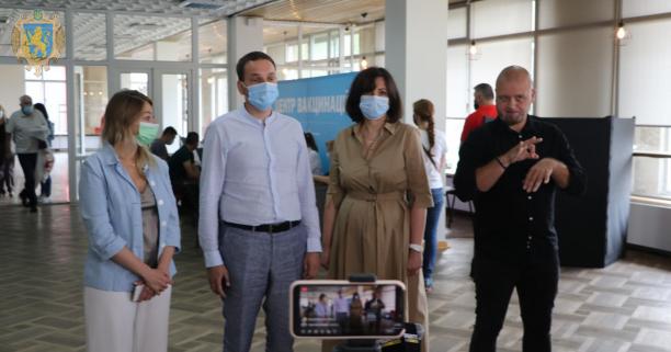 «В період спаду захворюваності слід максимально пришвидшувати темпи вакцинації в області», – Орест Чемерис про збільшення кількості центрів вакцинації цими вихідними