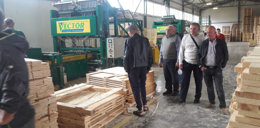 Економічна екскурсія для безробітних на ТзОВ «Дерев’яний дім»