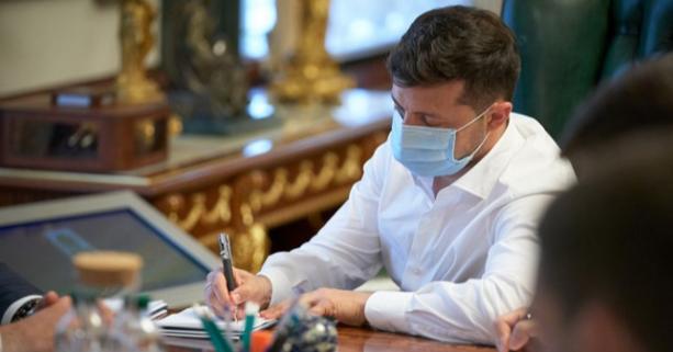 Глава держави підписав закон, що дасть змогу оперативніше визнавати гуманітарну допомогу на місцевому рівні