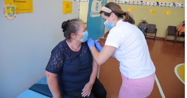 Львівщина – у трійці лідерів за темпами вакцинації