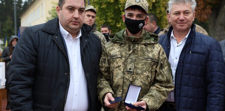 Військовослужбовців 184 навчального центру привітали з Днем захисників та захисниць