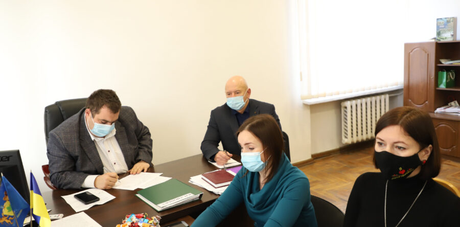 У райдержадміністрації відбулась нарада щодо стану використаних коштів по районних програмах