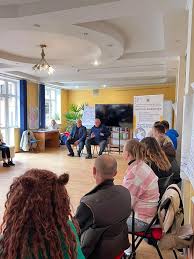 Для кандидатів в усиновлювачі, опікунів та піклувальників організували навчання