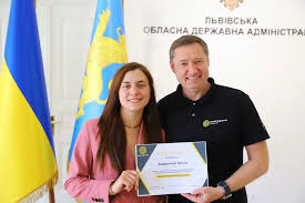 «Академія перших можливостей»: молодь запрошують на стажування в державну структуру