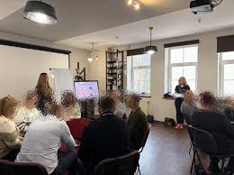 У Львові завершився курс підготовки для кандидатів в усиновлювачі, опікуни/піклувальники