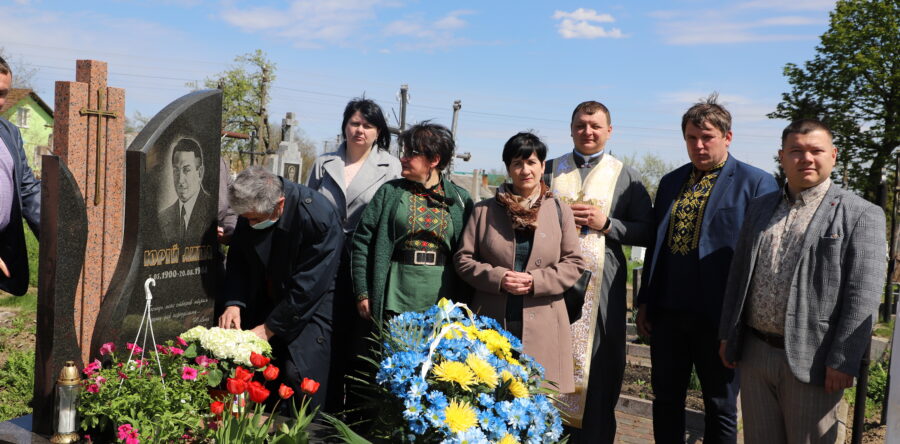 У селі Бунові Яворівського району вшанували пам’ять видатного українського мислителя Юрія Липи