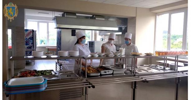 У Бібрській школі запрацював оновлений харчоблок