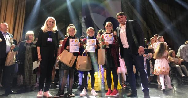У Новояворівську відбувся фестиваль творчості людей з інвалідністю “Політ з одним крилом”
