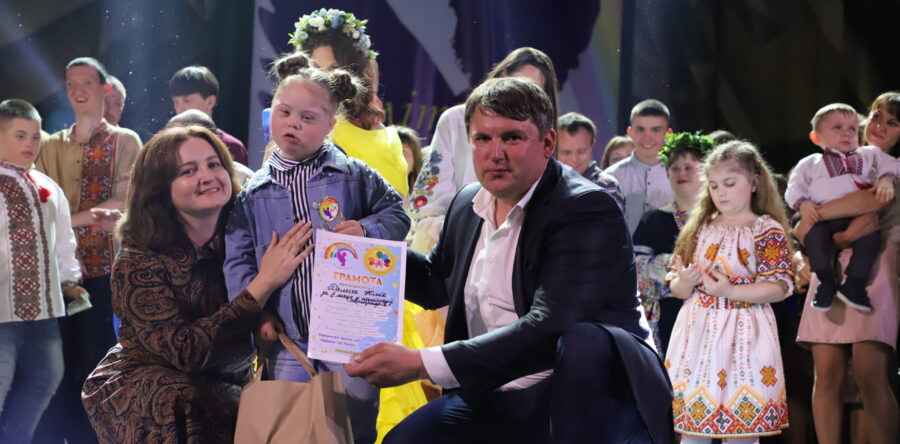 Відбувся ІІІ регіональний фестиваль творчості людей з особливими потребами “ПОЛІТ З ОДНИМ КРИЛОМ”
