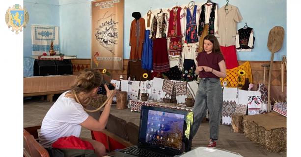 Резиденція для фотографів та фотошкола для дітей: у Стільському вчаться бачити культурну спадщину