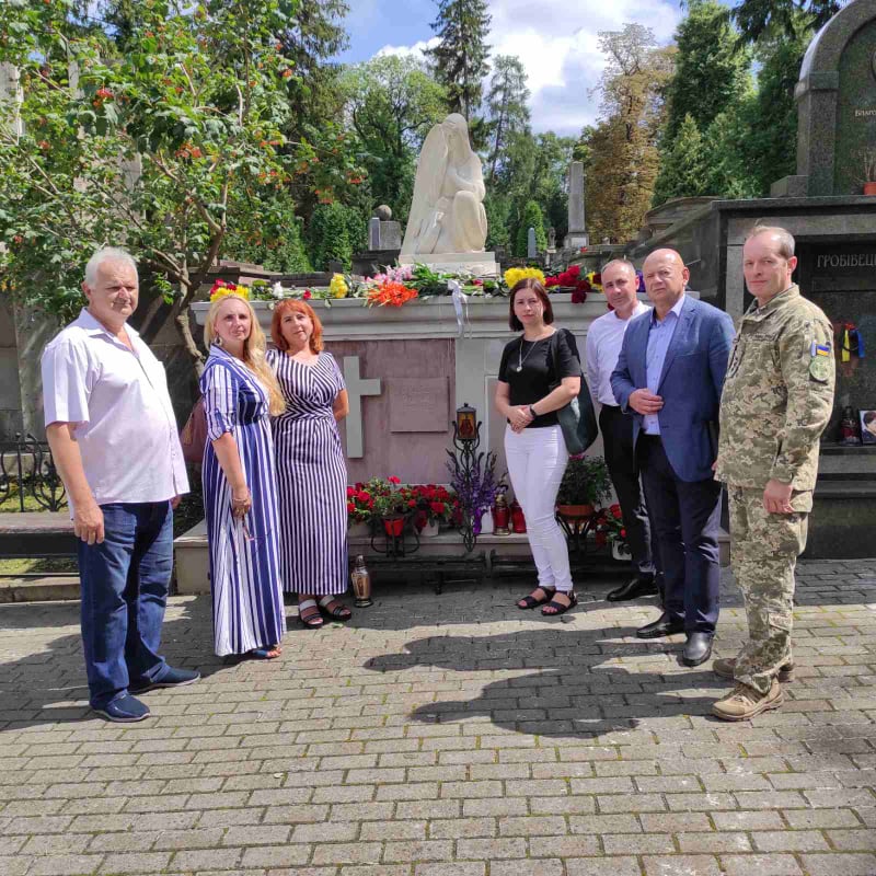 Керівництво району вшанували пам’ять Романа Лубківського з нагоди 80-ї річниці з дня народження