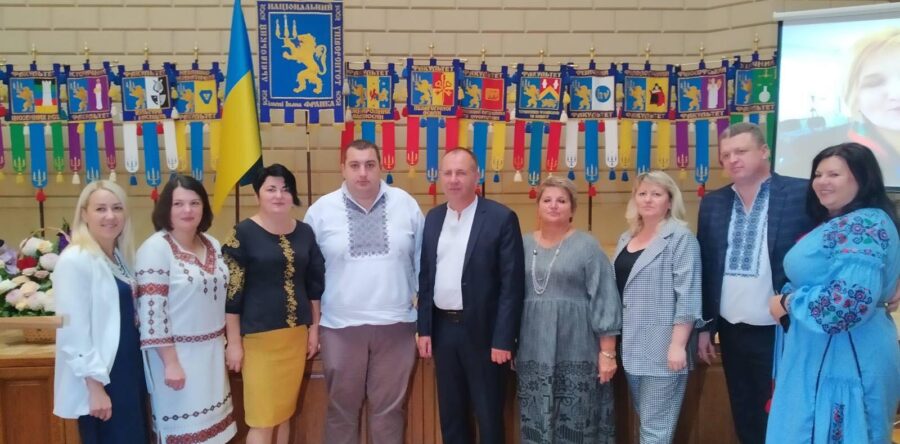 НА ЛЬВІВЩИНІ ВІДБУЛАСЬ ОБЛАСНА СЕРПНЕВА КОНФЕРЕНЦІЯ ОСВІТЯН
