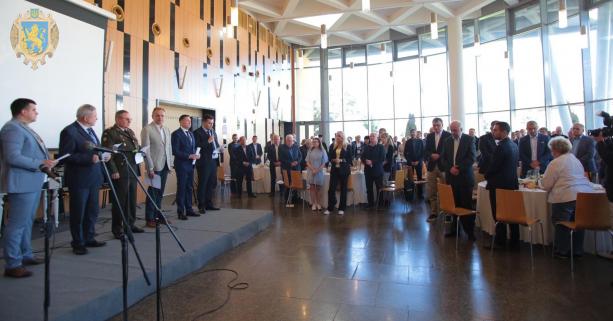 У Львові провели молитовний сніданок за участі керівників обласної та місцевої влади