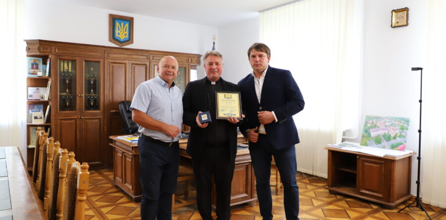 Сьогодні отець Іван Колтун святкує свій 45-ий Ювілей!