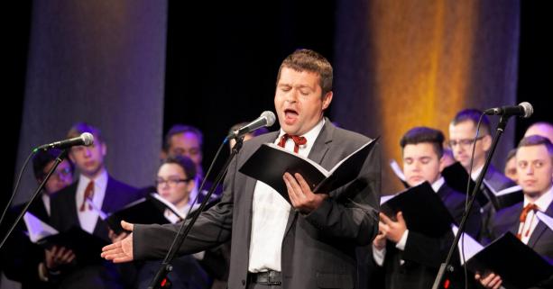 Дударик зібрав аншлаг у театрі Заньковецької на першому концерті до свого 50-ліття