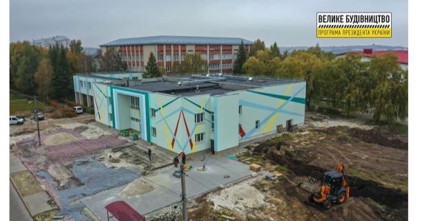 В межах Великого будівництва триває реконструкція басейну ДЮСШ у Давидові