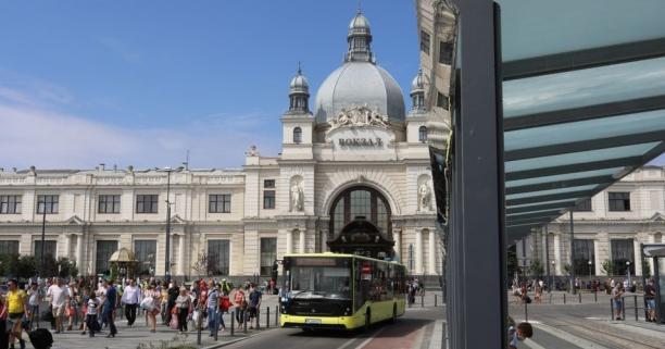 На Головному залізничному вокзалі у Львові відкрили центр вакцинації