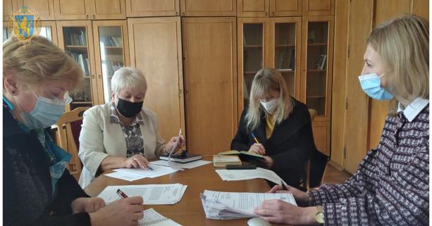 Створення профільних ліцеїв – у центрі наради в департаменті освіти