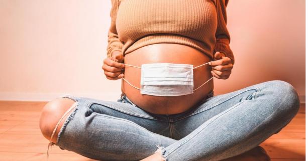 «Вакцинація є безпечною для вагітних та матерів, які годують», – медики