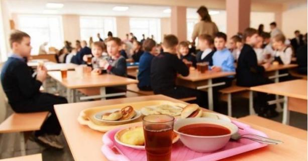 Шкільна їжа має бути безпечною: усе, що потрібно знати про систему контролю за продуктами харчування НАССР