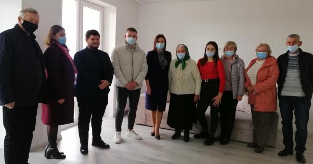 На Львівщині ще один молодий хлопець з категорії дітей-сиріт отримав ключі від власного помешкання