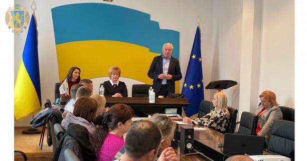 Громади ознайомлюють з механізмами підтримки у впровадження енергоощадних заходів: семінар провели в Мостиській міській ОТГ