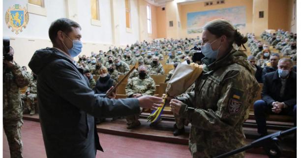 До Дня Десантно-штурмових військ Максим Козицький відзначив військових 80-ки