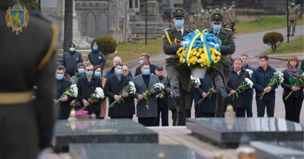 У День Гідності та Свободи у Львові вшанували пам’ять патріотів
