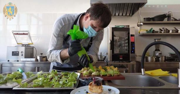 На Львівщині стартував конкурс на створення шкільного меню