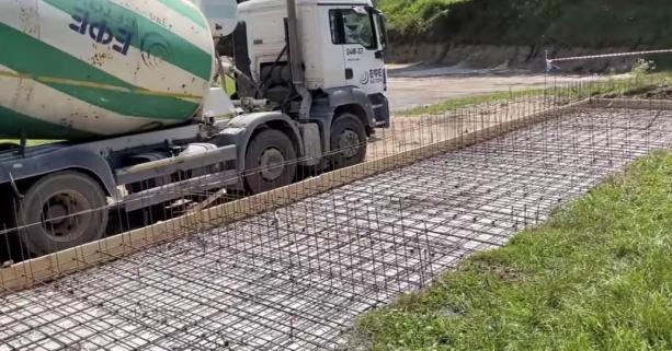 «Велике будівництво»: у Яворові триває капітальний ремонт на стадіоні імені Євгена Смука