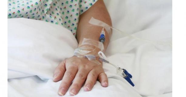 “Практично усі пацієнти, які є на лікуванні у Львівській обласній інфекційній лікарні, не вакциновані”, – медик