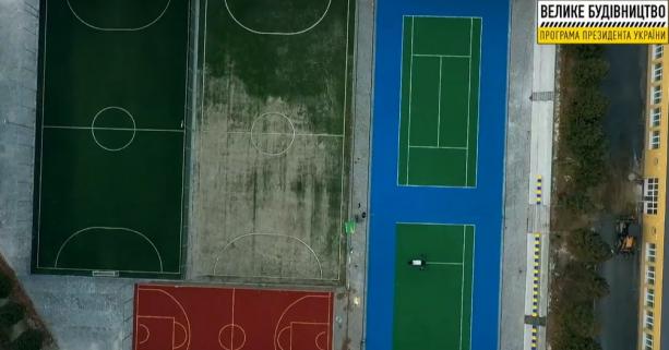 Закінчується реконструкція спортивних майданчиків університету Франка