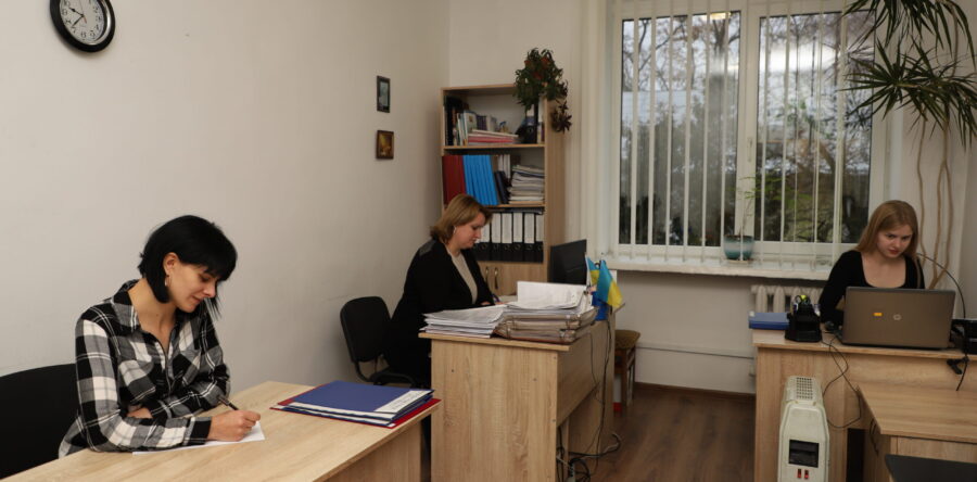 Працівники райдержадміністрації долучилися до написання 21-го Всеукраїнського радіодиктанту національної єдності