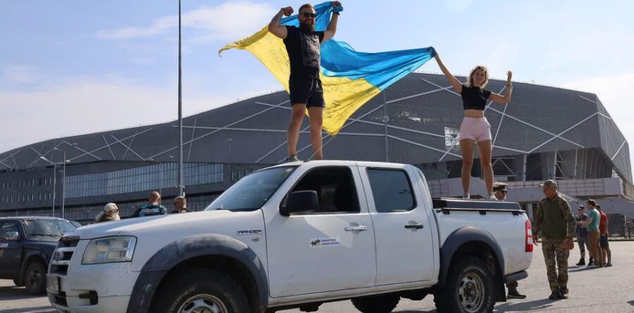 Литовські волонтери передали ще понад 40 авто для ЗСУ