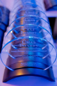 Військові, волонтери, спортсмени, лікарі, підприємці: у Львові нагородили лавреатів премії «Сила впливу»