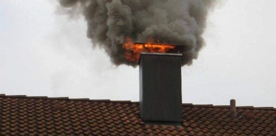 Офіцери-рятувальники застерігають: спалах сажі в димоході — небезпека пожежі!