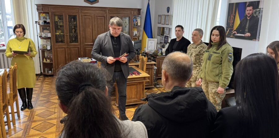 Шістьох Героїв Яворівського району Указом Президента України нагороджено орденом «За мужність» ІІІ ступеня. На жаль, посмертно.