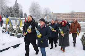 Керівництво Верховної Ради вшанувало пам’ять Андрія Парубія та загиблих українських військових на Личаківському кладовищі